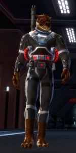 Qyzen Fess in pilot armor